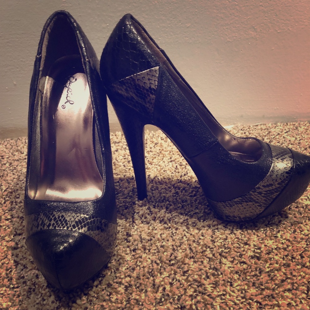 Never Worn! Qupid brand heels!